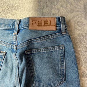 Feel Studio | THE GENUINE JEAN | Size 25 | Gentle Used